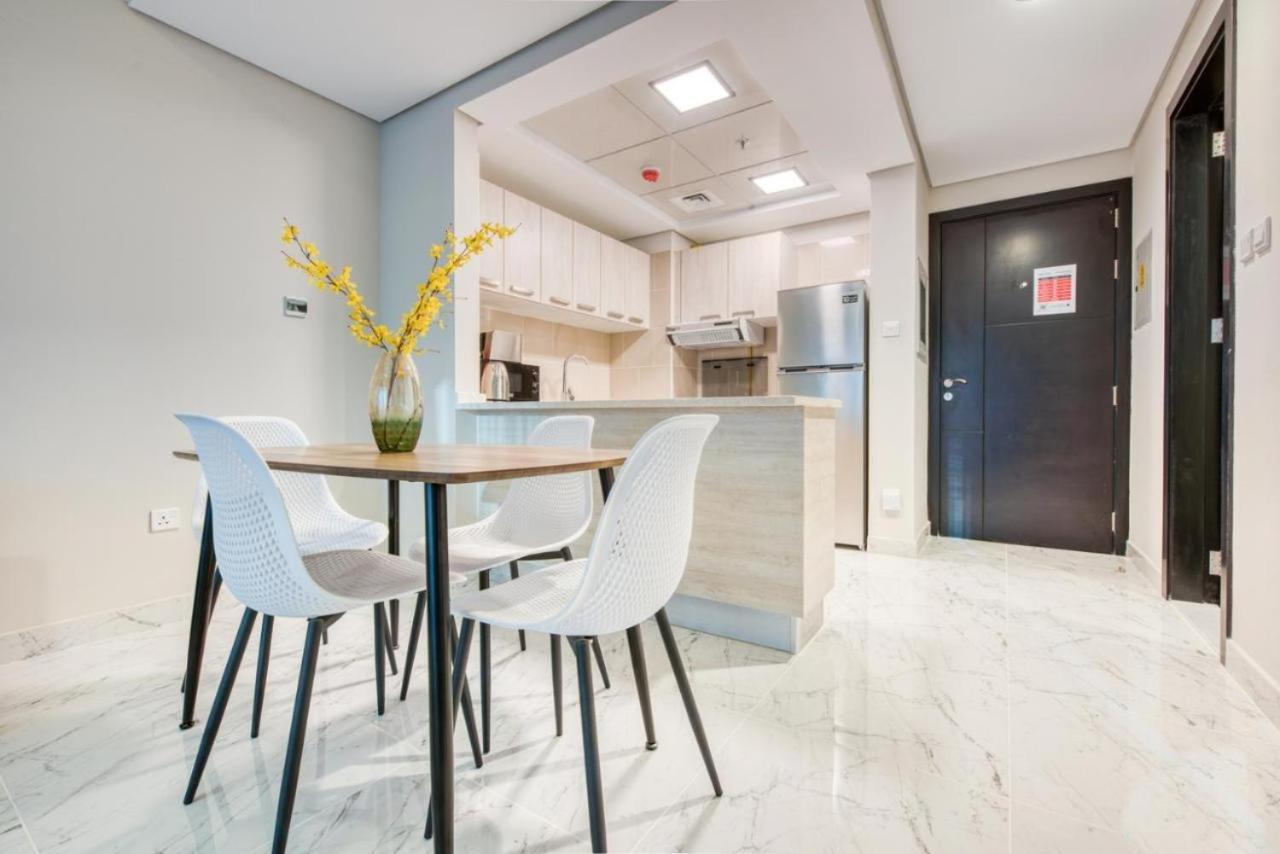 Elite Lux Holiday Homes - Cozy & Stylish 1 Bedroom With Huge Pools & World Class Gym Дубай Экстерьер фото