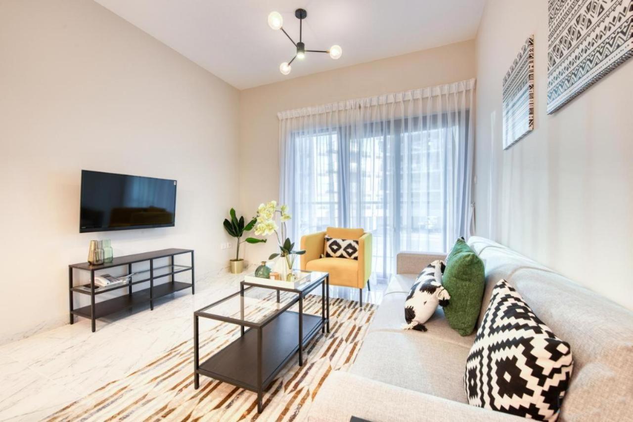 Elite Lux Holiday Homes - Cozy & Stylish 1 Bedroom With Huge Pools & World Class Gym Дубай Экстерьер фото